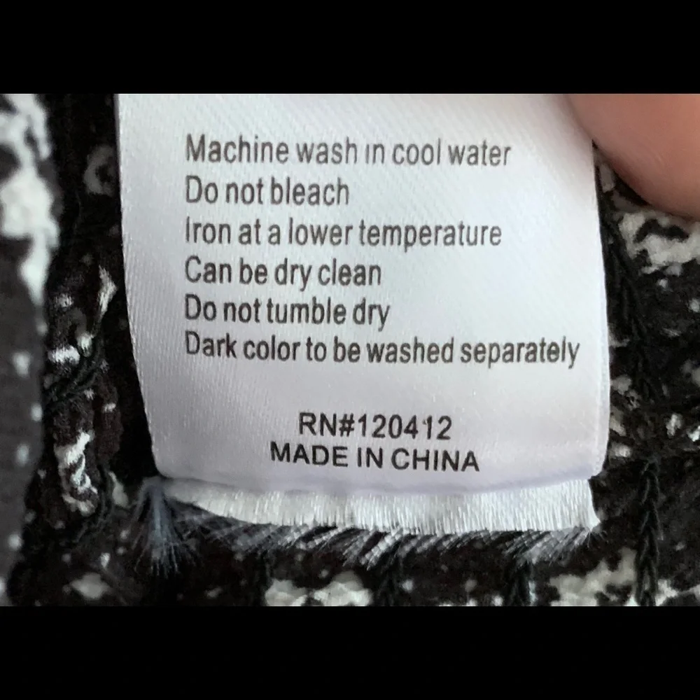 𝅺Off The Shoulder Floral Top - Picture 6 of 7